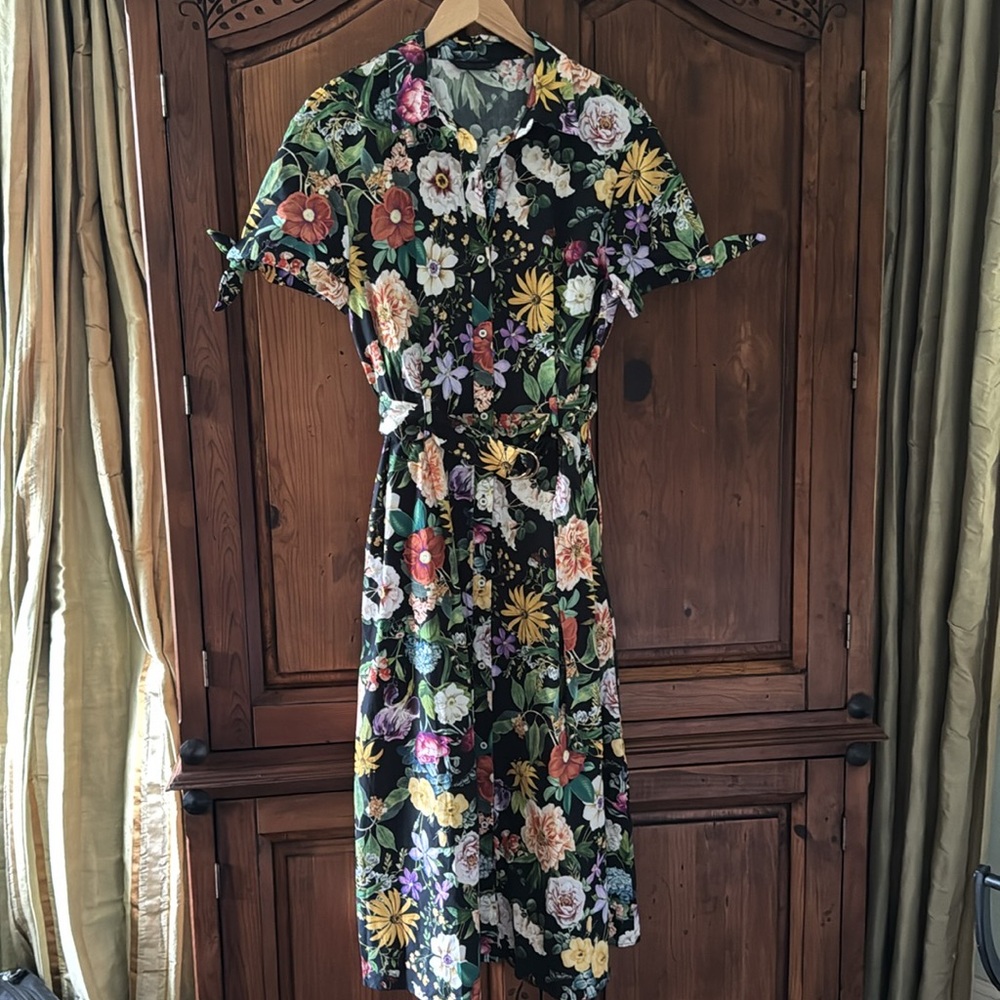 EUC ZARA FLORAL MIDI SHIRTDRESS SIZE L